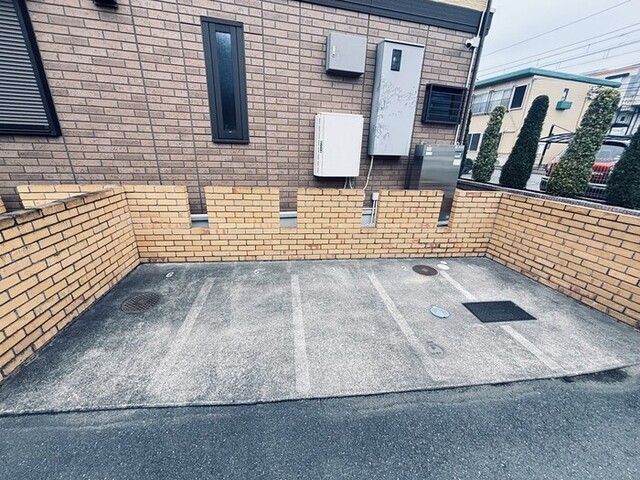 駐車場　バイク置き場