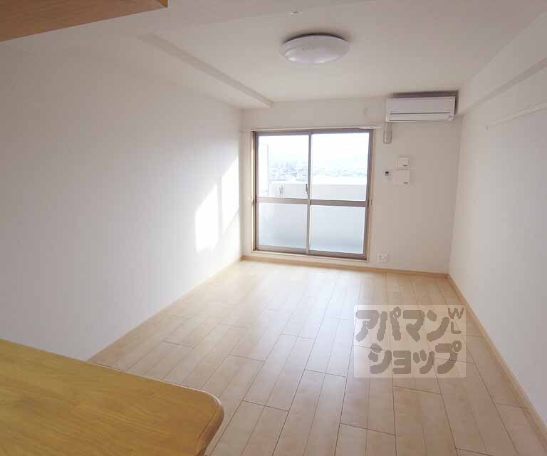 居室・リビング　広々としたお部屋です。