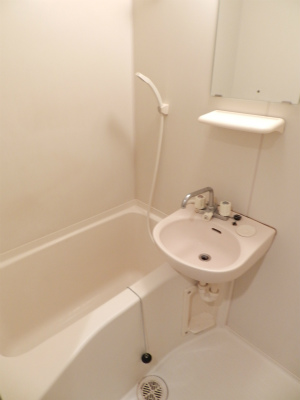 バス・シャワールーム　※別部屋参考写真