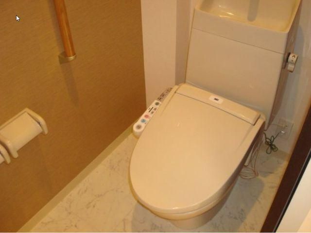 トイレ　☆温水洗浄暖房便座☆