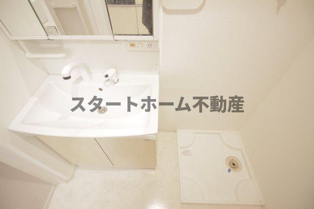 洗面設備　脱衣スペースもあります