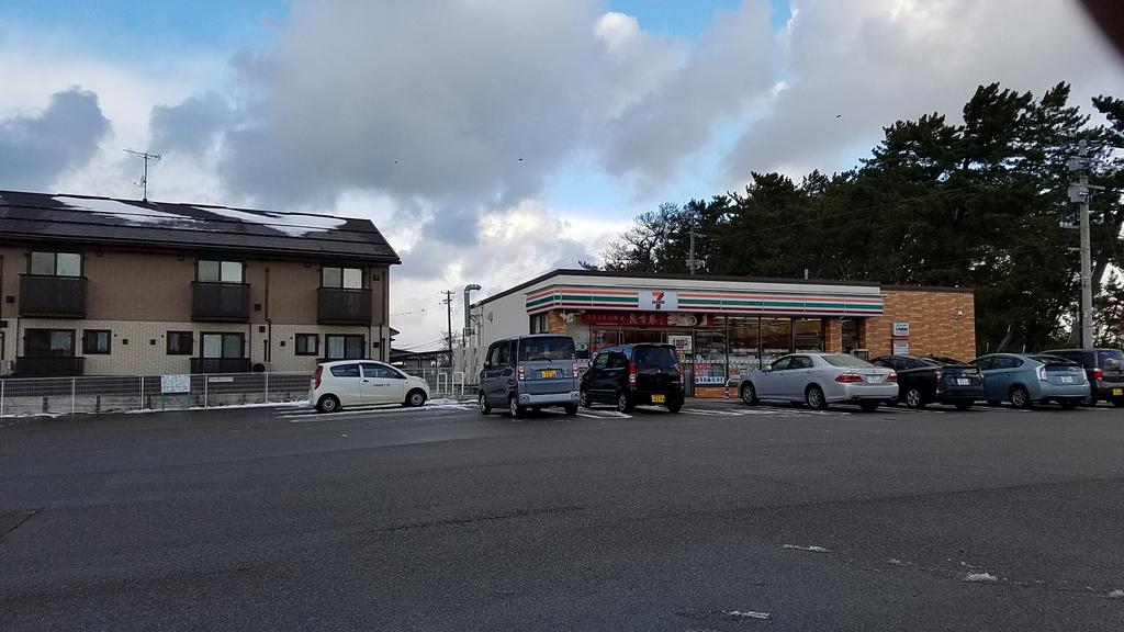 コンビニ　セブンイレブン新潟上新栄町店（コンビニ）まで660m