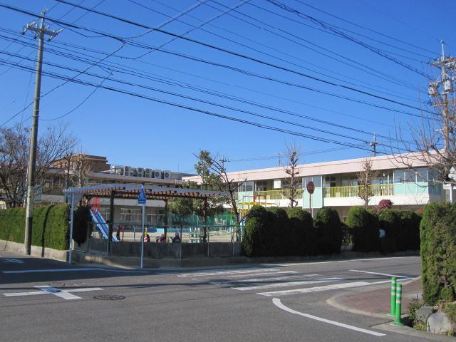 幼稚園・保育園　中部保育園（幼稚園・保育園）まで877m