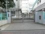 中学校　杉並区立高円寺中学校（中学校）まで581m