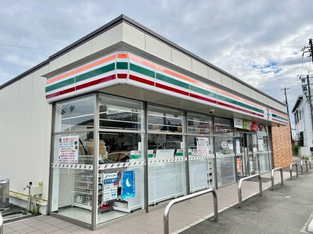 コンビニ　セブンイレブン名取本郷店（コンビニ）まで500m