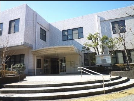 図書館　横浜市港南図書館（図書館）まで2634m