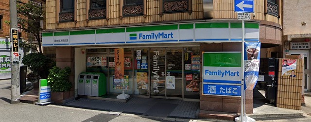 コンビニ　ファミリーマート 阪急南方駅前店（コンビニ）まで223m