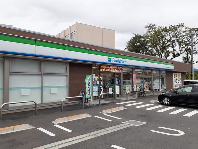 コンビニ　ファミリーマート茨城大工学部店（コンビニ）まで1100m
