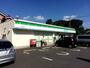 コンビニ　ファミリーマート草加稲荷店（コンビニ）まで536m