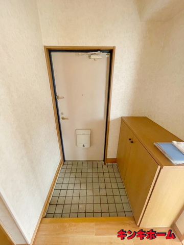 玄関　写真は別のお部屋です。※現況を優先します