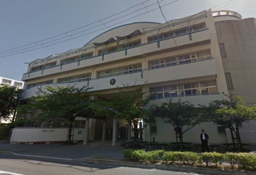 中学校　魚崎中学校（中学校）まで1010m