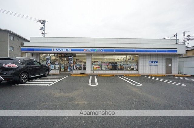 コンビニ　ローソン（コンビニ）まで585m