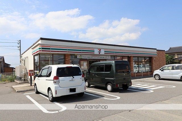 コンビニ　セブンイレブン（コンビニ）まで1178m