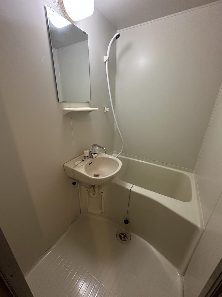 バス・シャワールーム　別部屋参考写真
