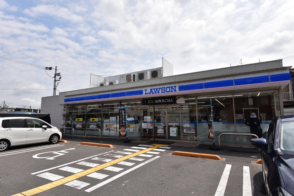 コンビニ　ローソン 寝屋川中神田町店（コンビニ）まで119m