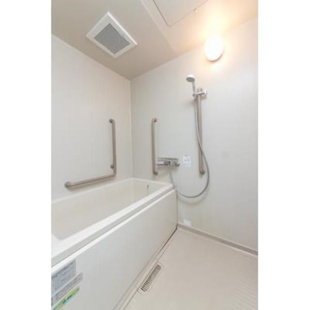 バス・シャワールーム　写真は同タイプ住居です