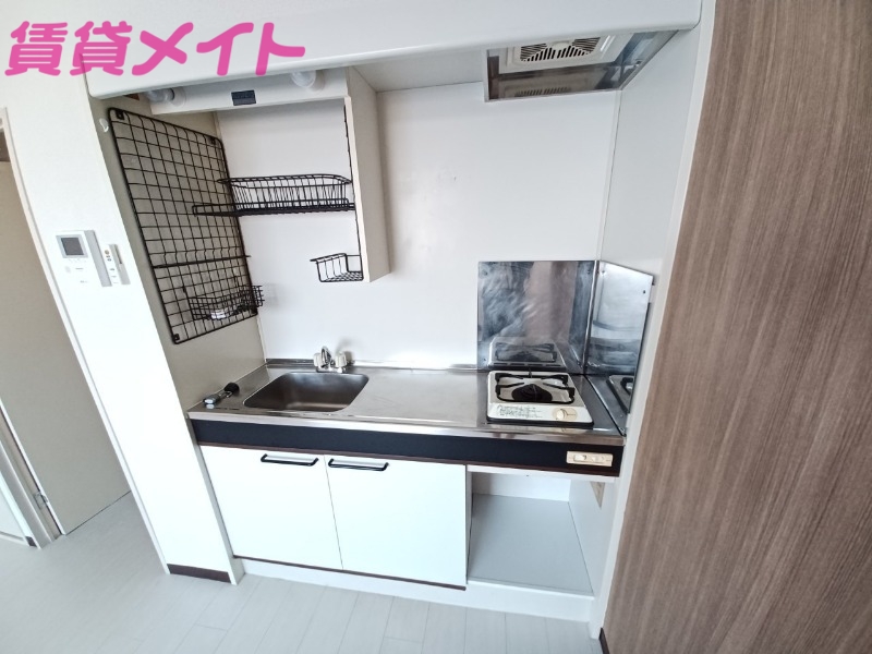 キッチン　別部屋参考写真です