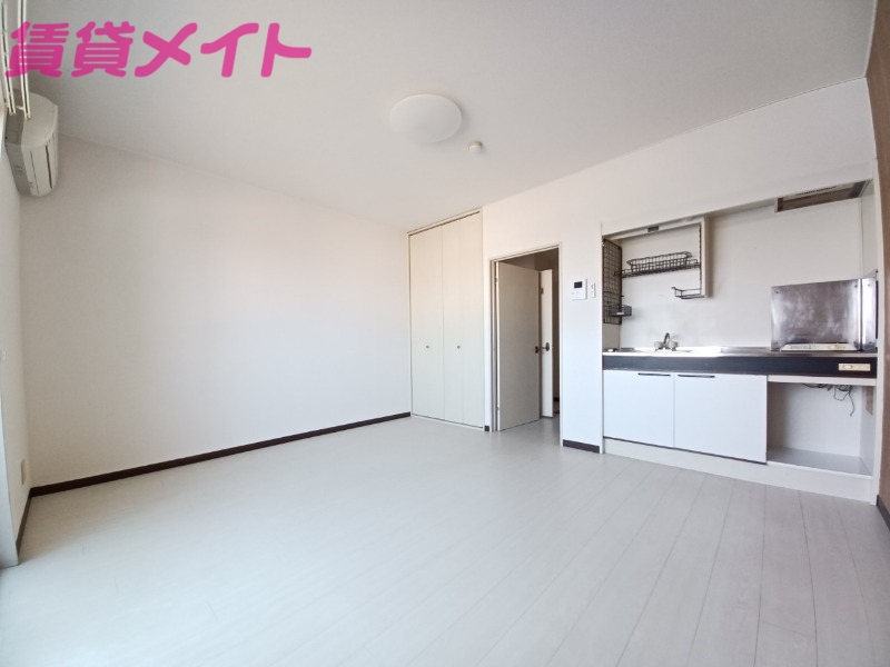 居室・リビング　別部屋参考写真です