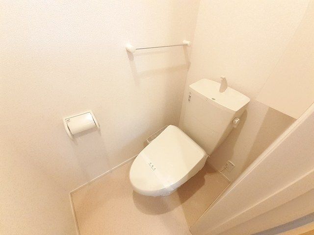 メゾントルビアック A棟のトイレ写真