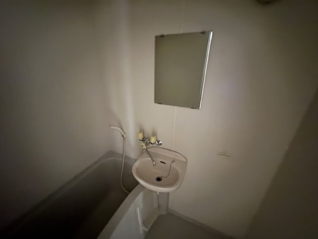 洗面設備　脱衣スペースもあります