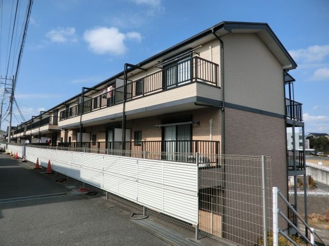 建物外観　日当たり良好ですよ