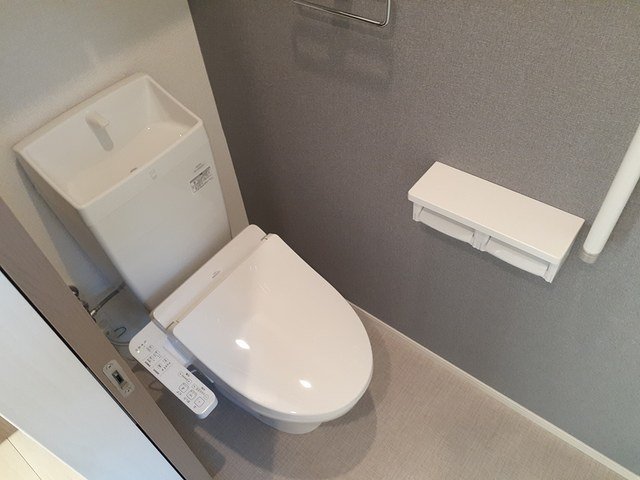 トイレ　清潔感のあるトイレです