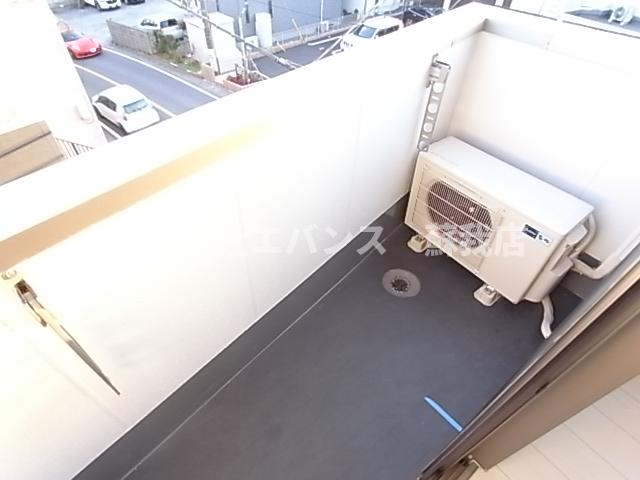 バルコニー　外からの目が気にならないバルコニーで洗濯物が干せます
