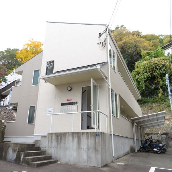 地下鉄西神・山手線 県庁前駅 徒歩10分 築16年