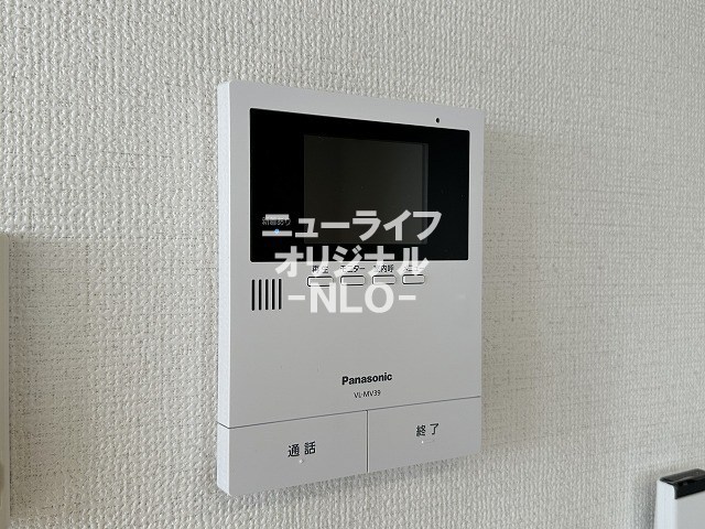 セキュリティ　室内から来訪者を確認できるTVモニターホン付で安心です☆