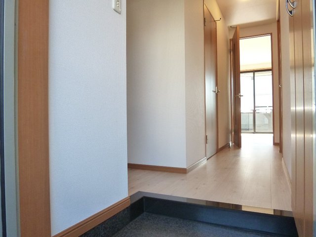 玄関　図面と現状に相違がある場合には現状を優先