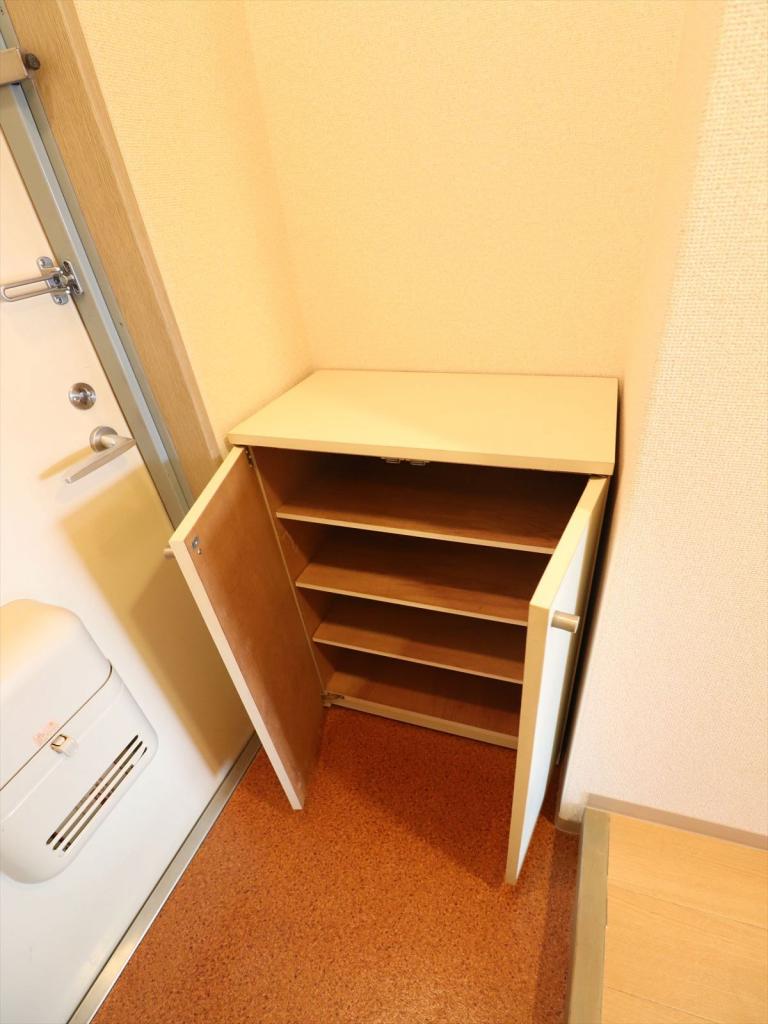 玄関　シューズボックス