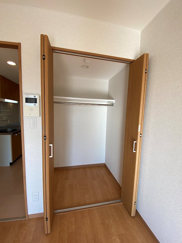 収納　違うお部屋の写真です。ご参考までに