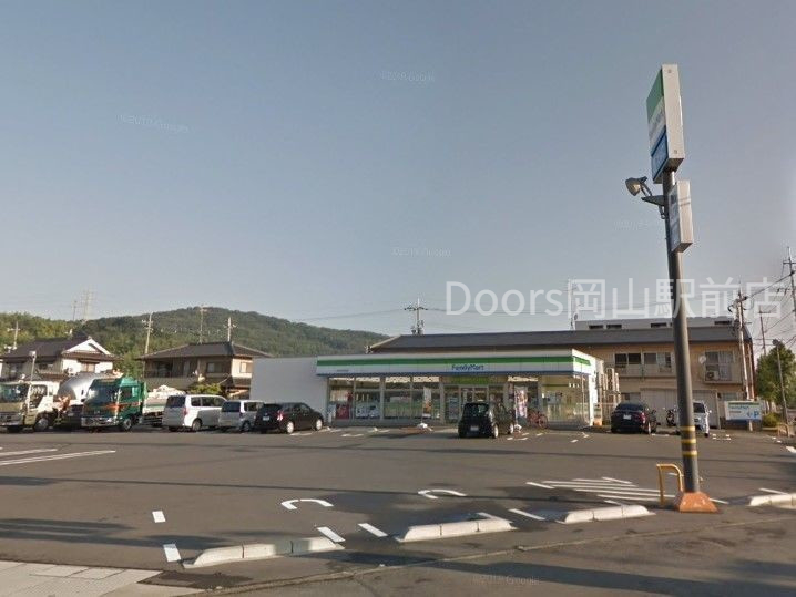 コンビニ　ファミリーマート 花尻あかね町店（コンビニ）まで591m