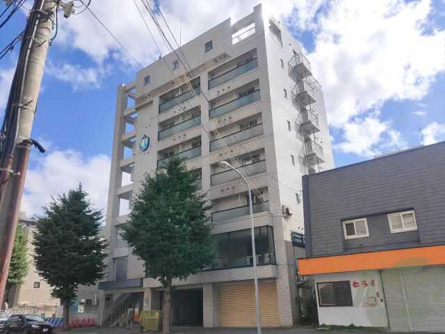 地下鉄東西線 西１８丁目駅 徒歩1分 築39年