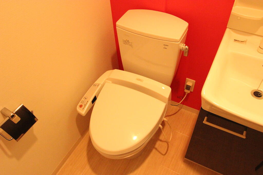 地下鉄箱崎線 箱崎宮前駅 徒歩16分 20階建 築19年のトイレ写真