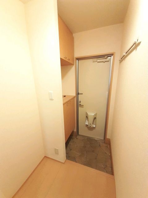 ＪＲ高崎線 北本駅 徒歩14分 2階建 築18年の玄関写真