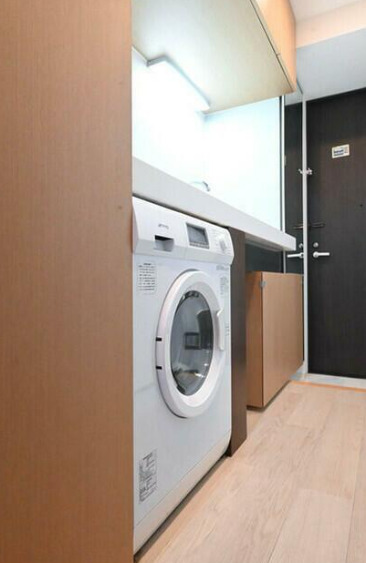 その他　ドラム式洗濯機付き