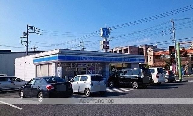 コンビニ　ローソン熊谷カジュアルタウン店（コンビニ）まで500m