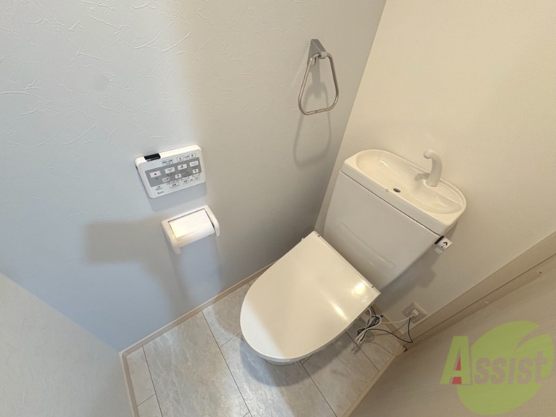 トイレ　トイレは、シャワートイレとなっております。