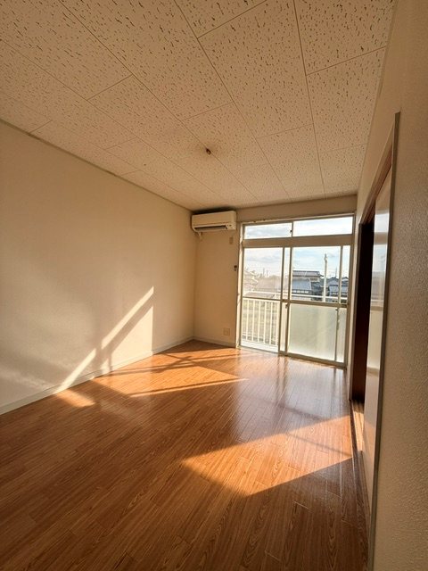 モンシェリー花嶋の居間写真