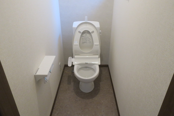 Resolve緑町8号棟のトイレ写真