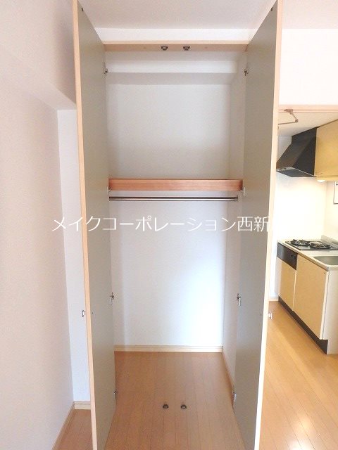 地下鉄七隈線 六本松駅 徒歩9分 5階建 築21年の内装写真