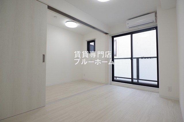 地下鉄御堂筋線 長居駅 徒歩6分 4階建 築2年の居間写真