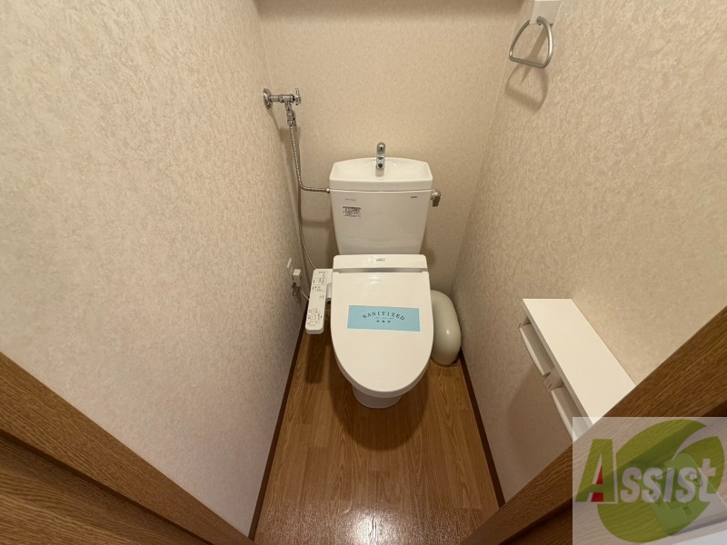 トイレ　ウォシュレット機能がついたトイレ。安心して使用できますね。