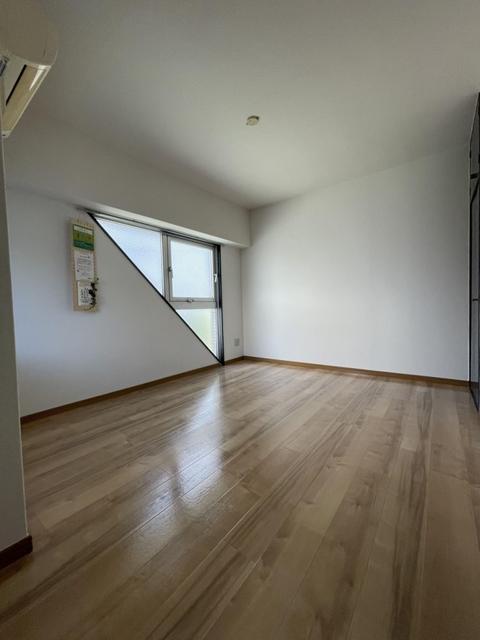 居室・リビング　【洋室】写真は同タイプの別部屋です
