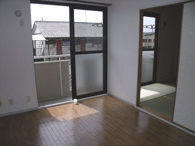 居室・リビング　明るく風通しの良いお部屋です！