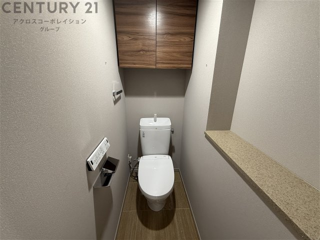 トイレ　温水洗浄便座付きのトイレです♪