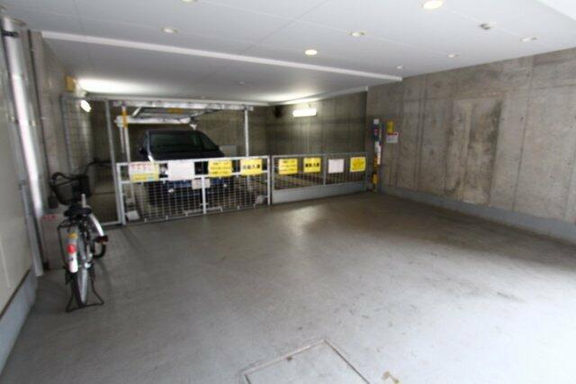 駐車場　※参考写真