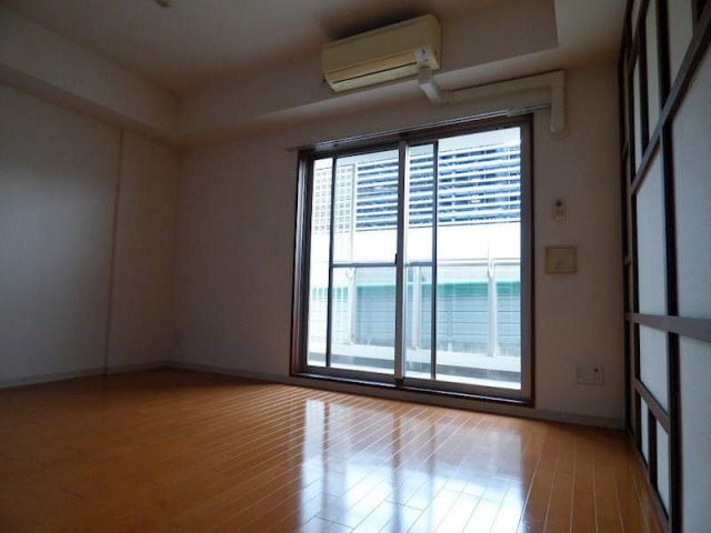 居室・リビング　写真は同マンションの別のお部屋のものです