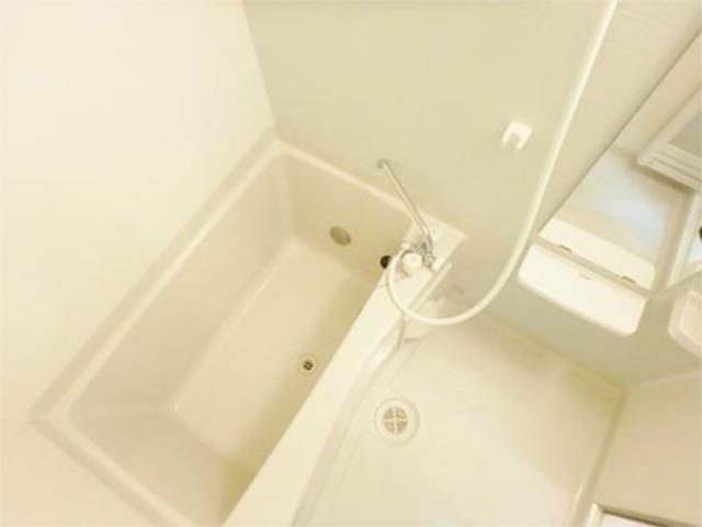 バス・シャワールーム　追い炊き機能つきで快適バスタイム